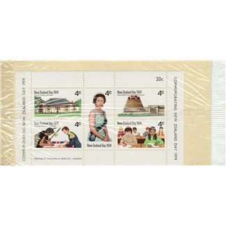 New Zealand 1974 Scott # 552 Mint Never Hinged Souvenir Sheet