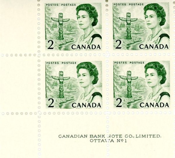 Canada PB#455 - Queen Elizabeth II & Pacific Totem (1967) 2¢