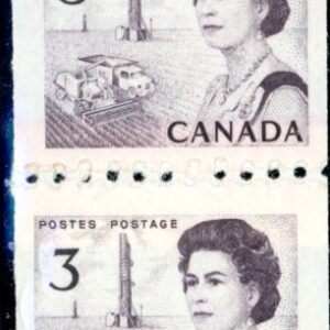 Canada Stamp #466 -STRIP -REPAIR PASTE UP - Queen Elizabeth II (1967) 2 x 3¢ DF, DEX, pair