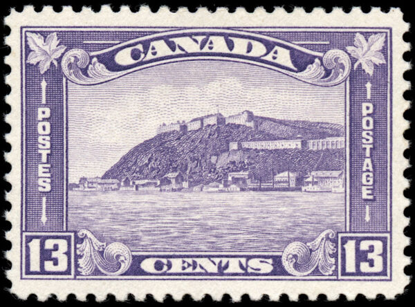 Canada Stamp #201 - Quebec Citadel (1932) 13¢